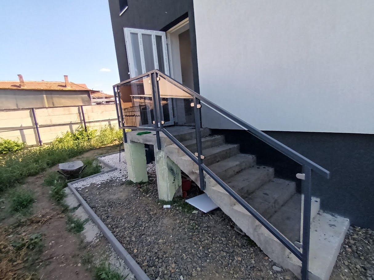 Parsol üveg meglévő zártszelvény szerkezetbe